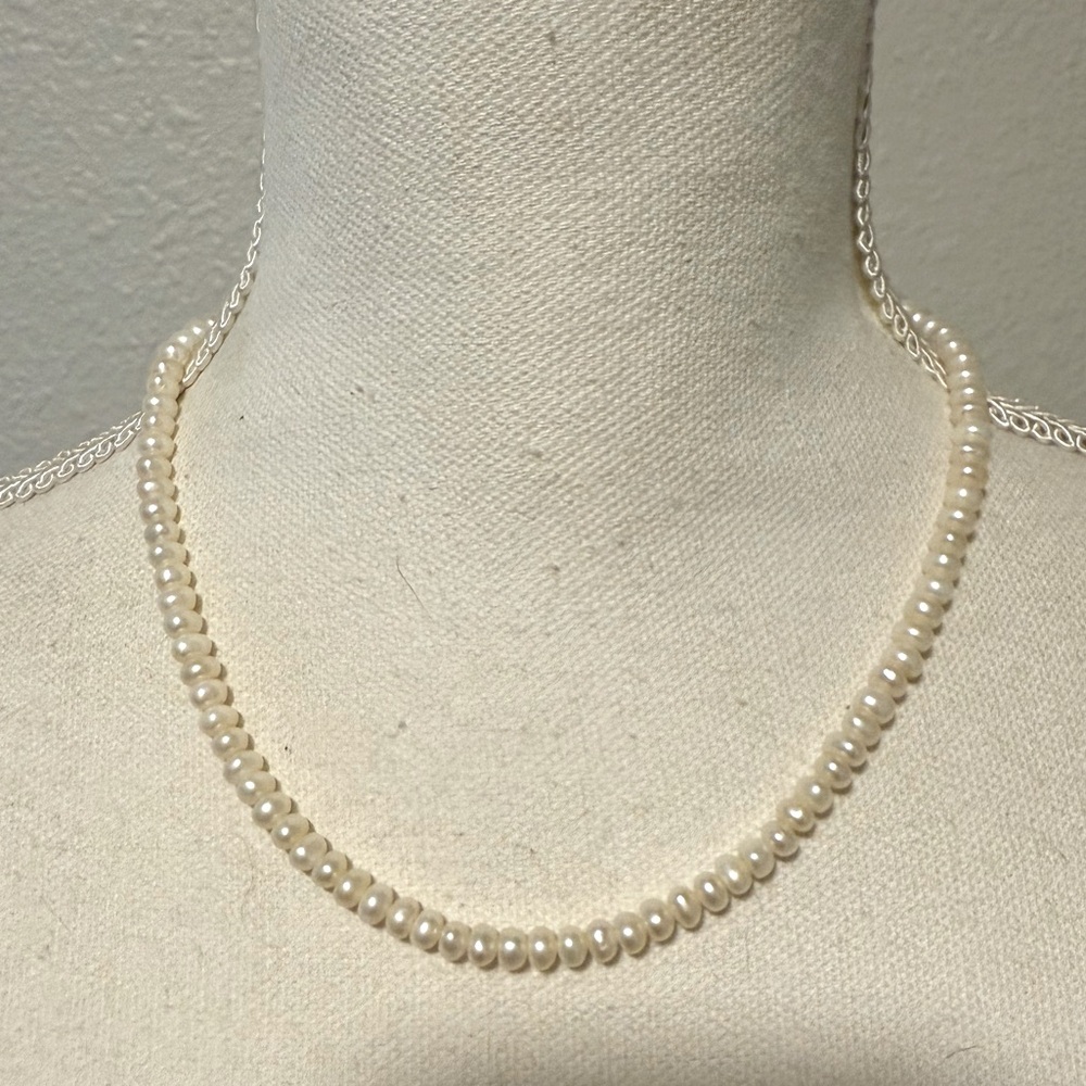 Freshwater pearl necklace